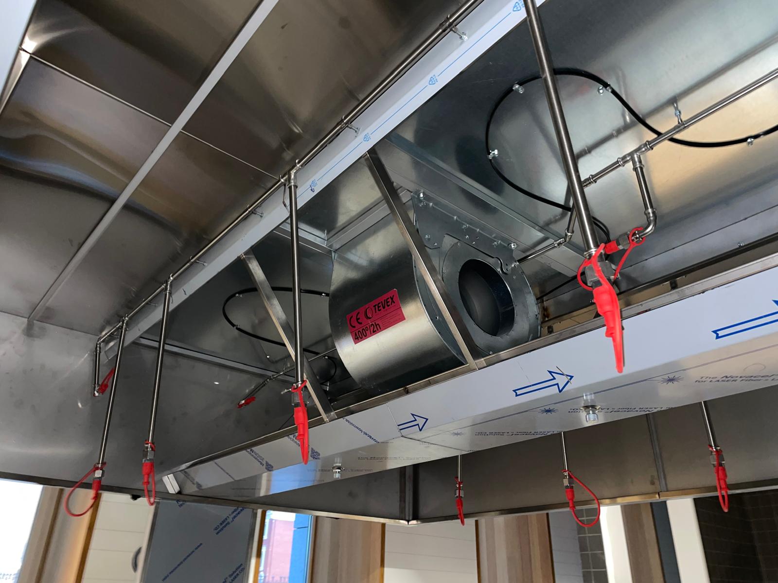 Instalación de sistema contra incendios en campanas de cocina en Patrimonio Nacional